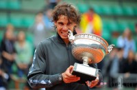 /album/roland-garros-2012/a23031-rafa-nadal-copa-campeon-roland-garros-2012-copia-copia-jpg/
